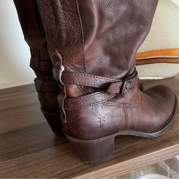 SOLD Women's Frye Jane Strappy Leather Riding Boots, Size 7 B - Picture 5 of 16